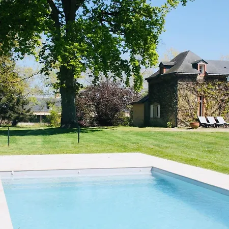 Le Pasty Piscine Tennis Puy Du Fou Holiday home