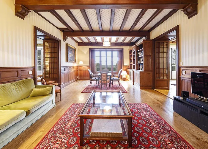 Le Pasty - Piscine - Tennis - Puy Du Fou Casa de Férias