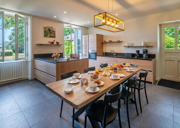 Le Pasty - Piscine - Tennis - Puy Du Fou Saint-Aubin-de-Luigné